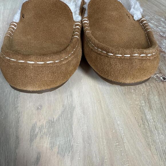 Koolaburra by UGG Sherpa Lined Suede Slippers Slip On Shoes EUC 8 - Picture 4 of 5